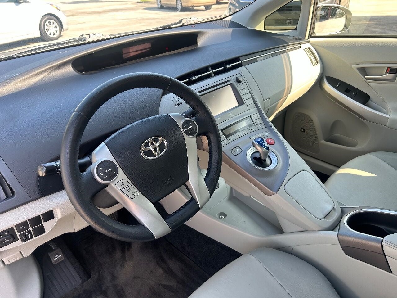 2015 Toyota Prius Five 4dr Hatchback